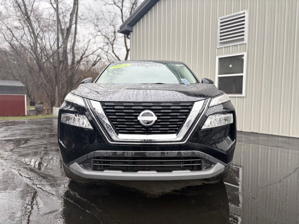 Used 2022 Nissan Rogue SV with VIN 5N1BT3BB0NC683643 for sale in Olean, NY