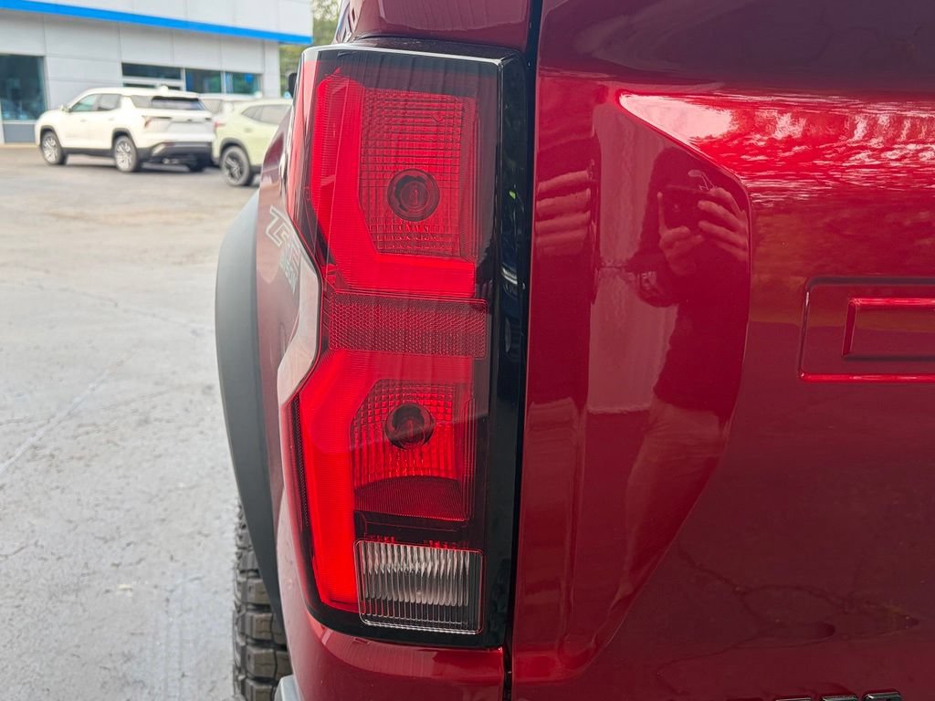 2026 Chevrolet Colorado ZR2 - Photo 19