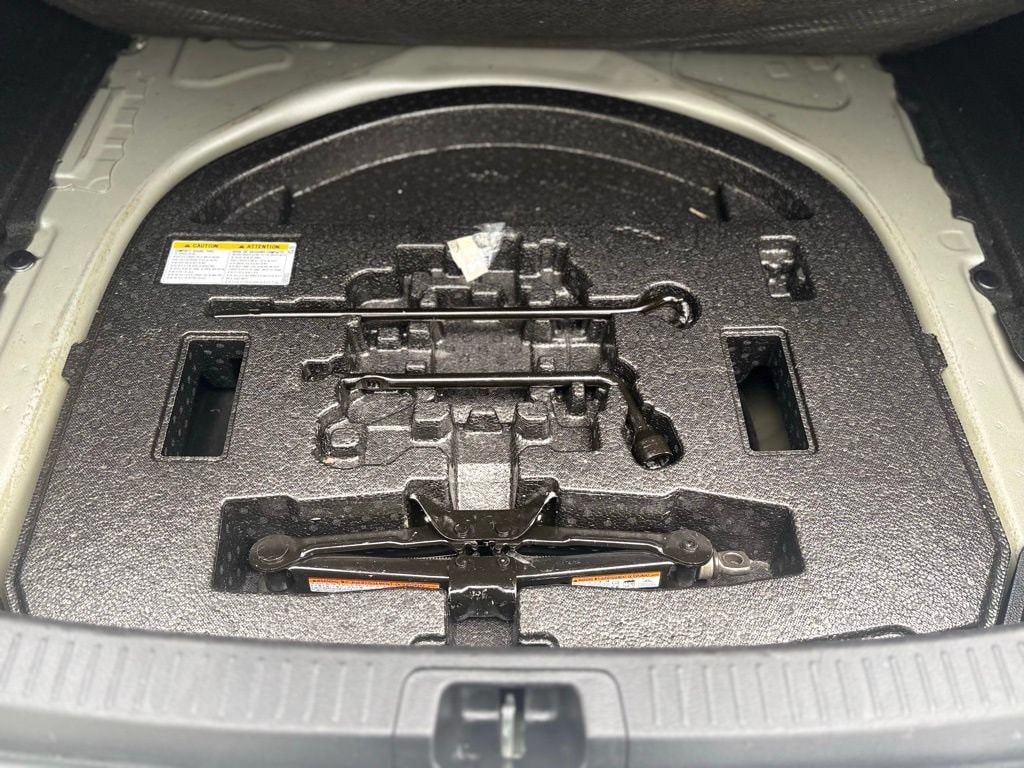 2024 Toyota Corolla LE - Photo 41