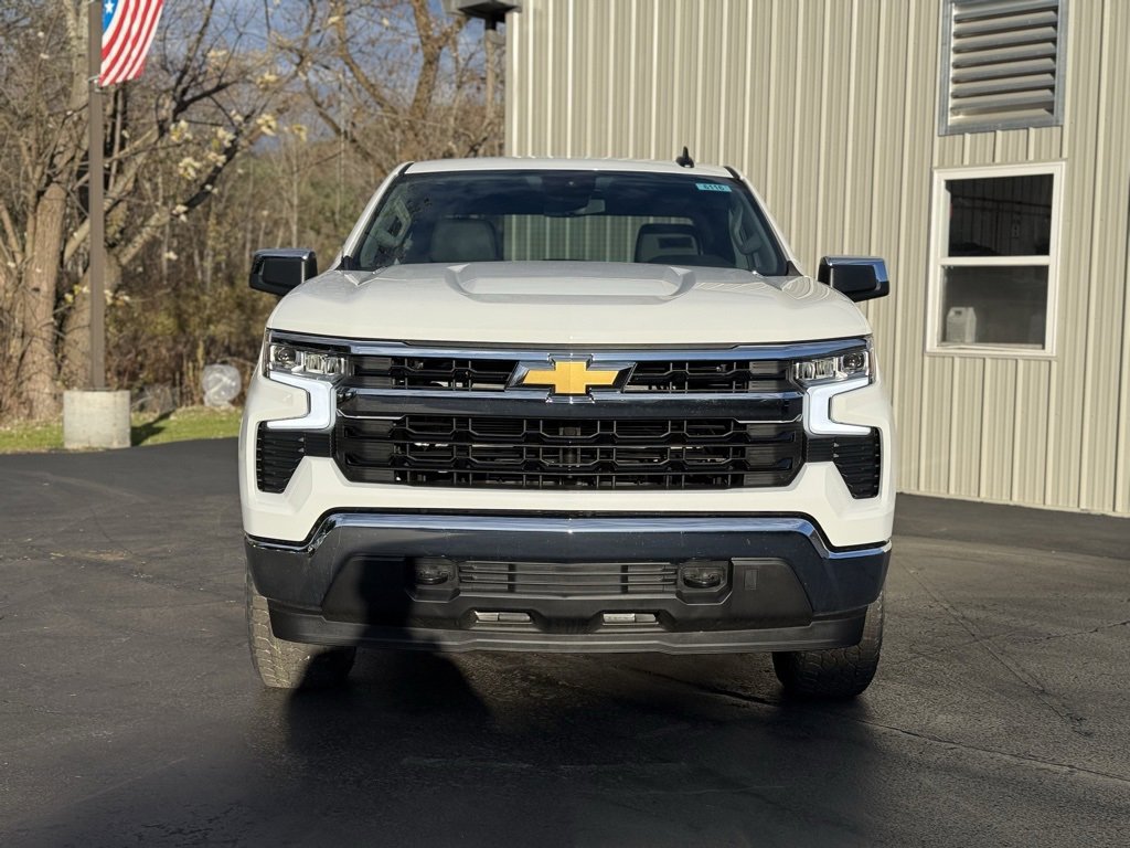 2026 Chevrolet Silverado 1500 LT photo 2