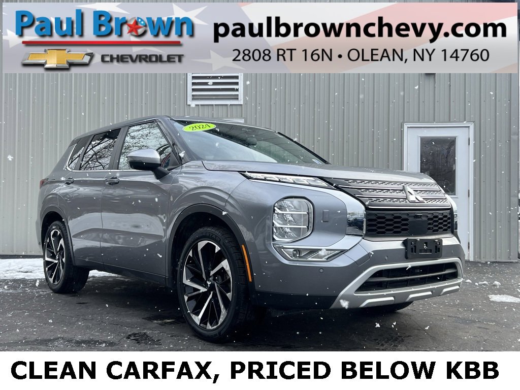 2024 Mitsubishi Outlander SE's photo