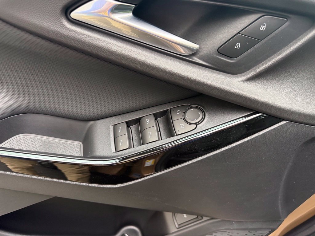 2027 Chevrolet Equinox LT - Photo 39