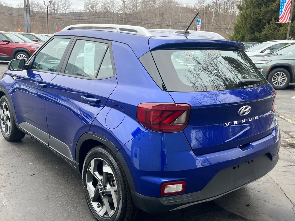 2023 Hyundai Venue Limited - Photo 8
