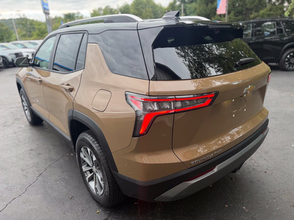 2027 Chevrolet Equinox LT - Photo 10