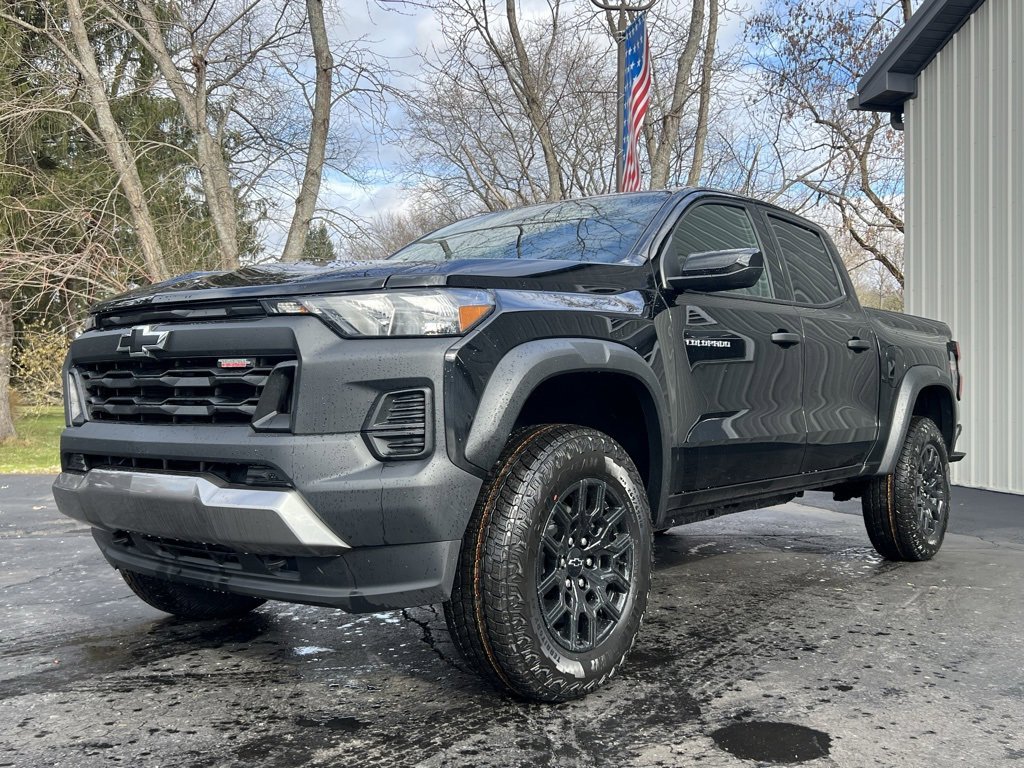 2026 Chevrolet Colorado Trail Boss photo 3
