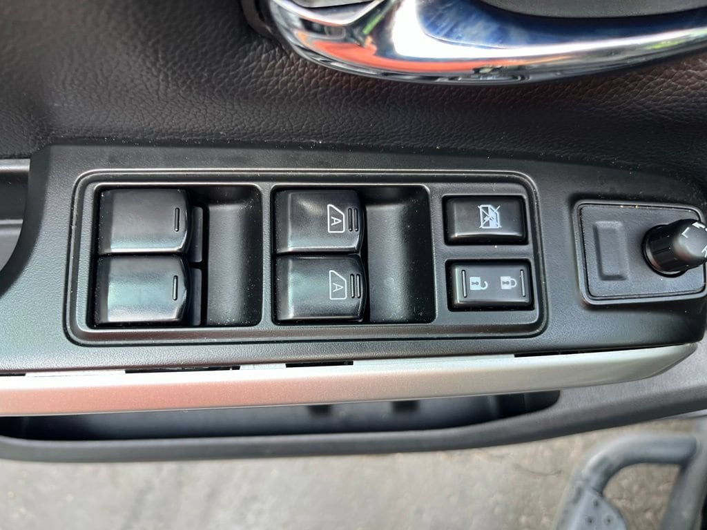 2024 Nissan Titan SV - Photo 14