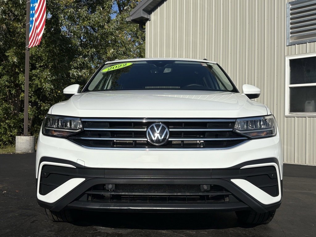 2022 Volkswagen Tiguan SE photo 2