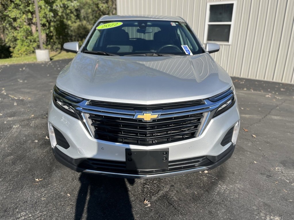 2022 Chevrolet Equinox LT photo 2