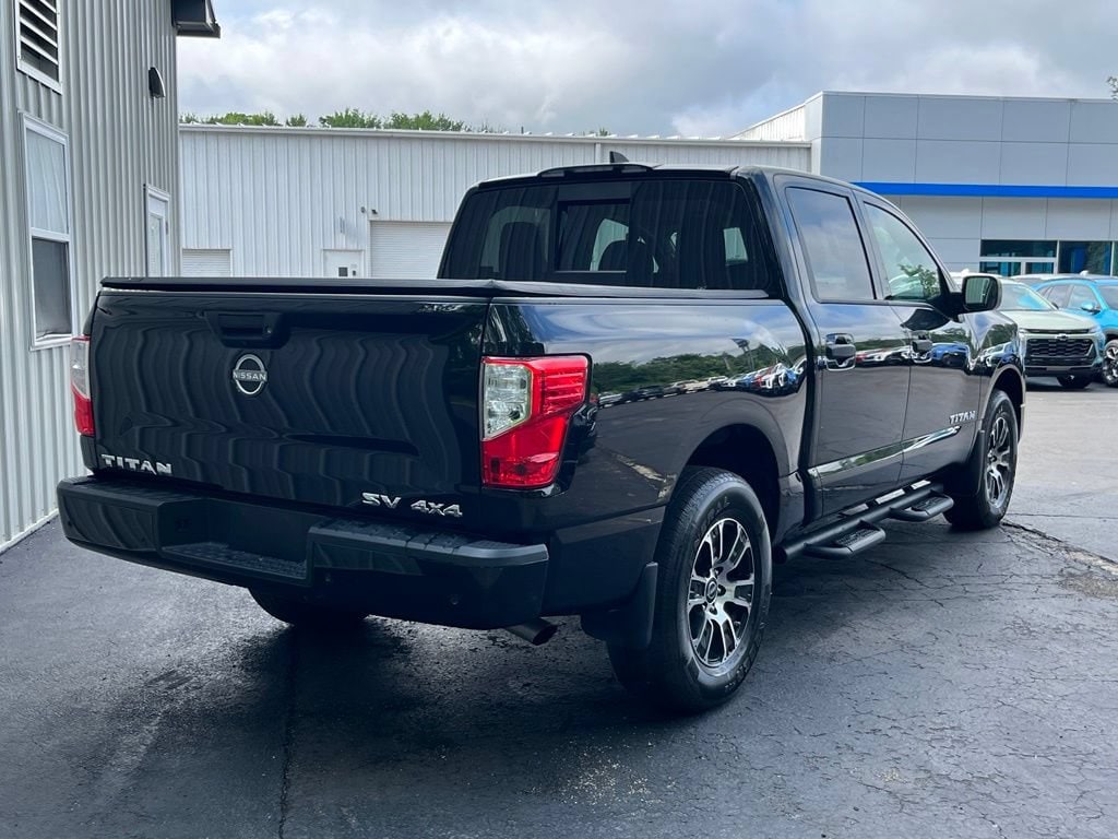 2024 Nissan Titan SV - Photo 6