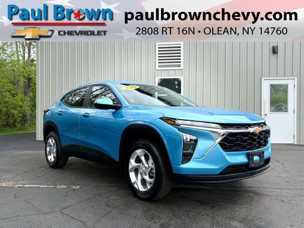 2025 Chevrolet Trax LS's photo