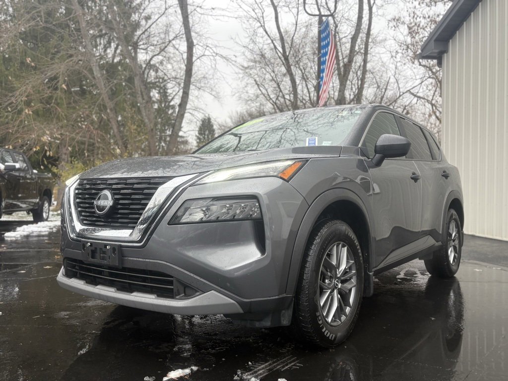 2023 Nissan Rogue SV photo 2