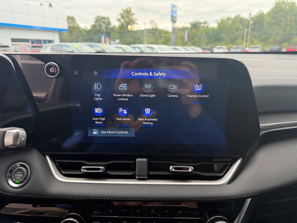 2027 Chevrolet Equinox LT - Photo 25
