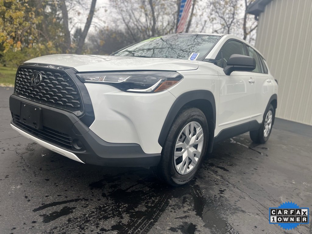 2022 Toyota Corolla Cross L photo 3