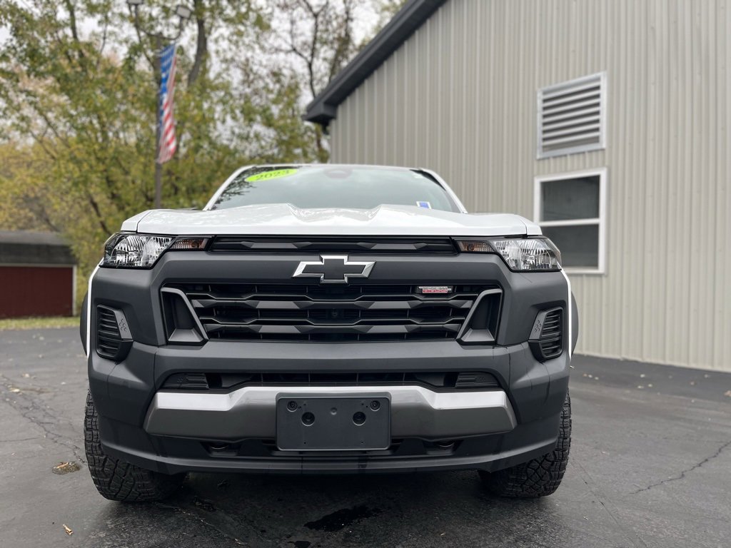 2023 Chevrolet Colorado Trail Boss photo 2