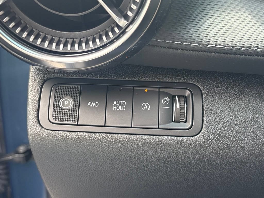 2027 Chevrolet Equinox LT - Photo 24