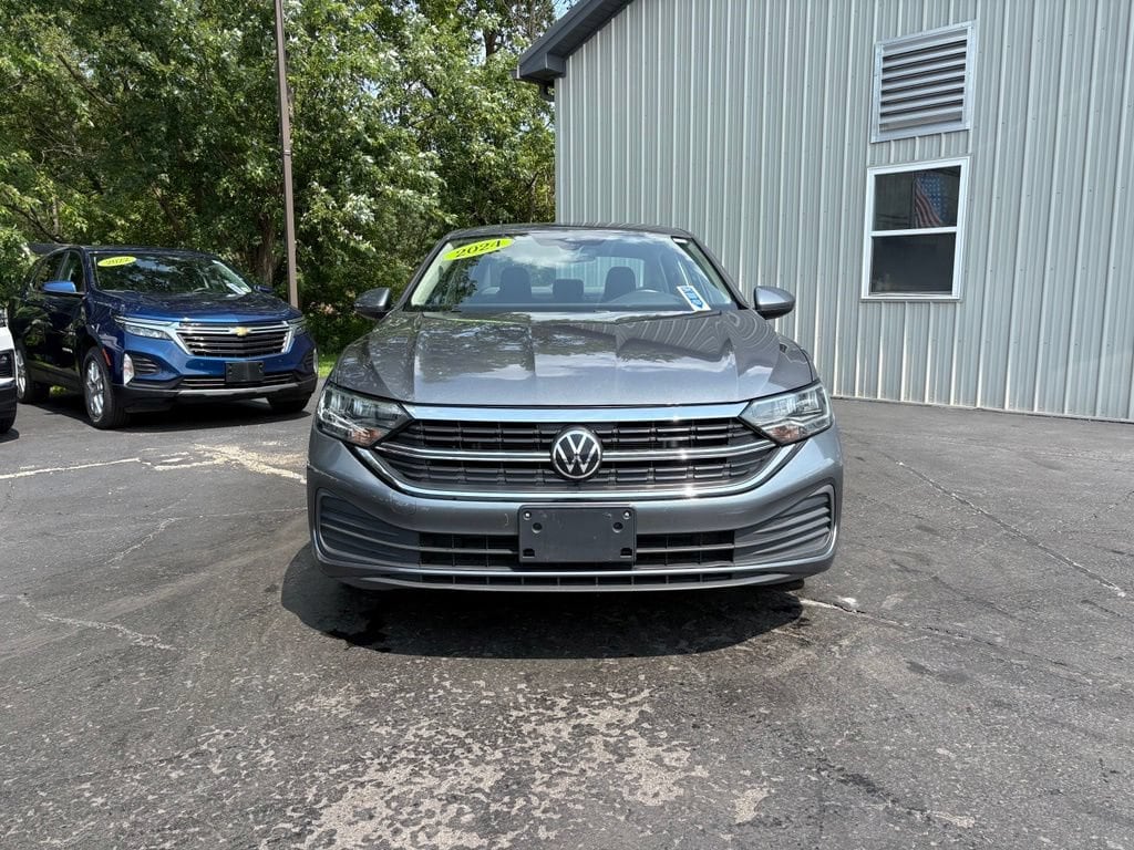 Used 2024 Volkswagen Jetta SE with VIN 3VWEM7BU5RM041833 for sale in Olean, NY