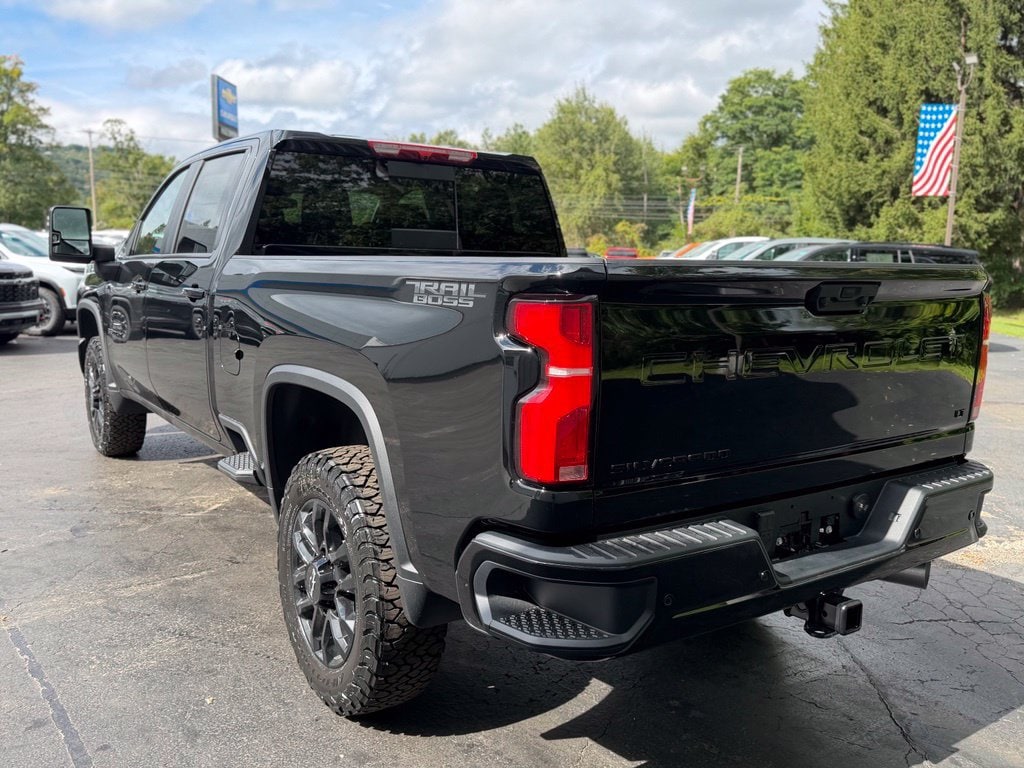 2026 Chevrolet Silverado 3500 HD LT - Photo 6