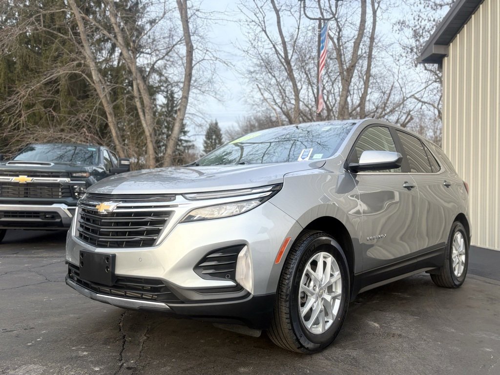 2023 Chevrolet Equinox LT photo 3