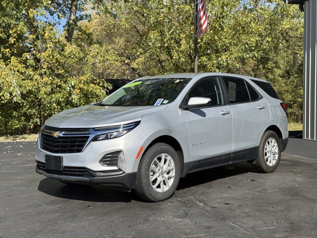 2022 Chevrolet Equinox LT photo 3