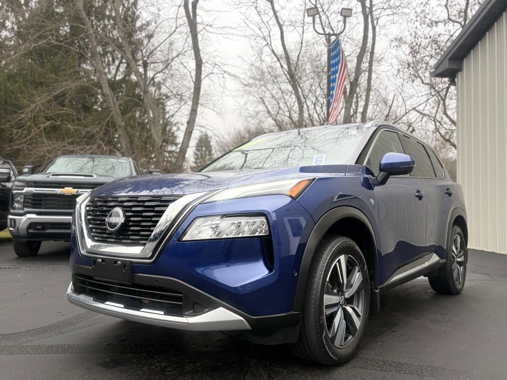 2023 Nissan Rogue Platinum photo 3