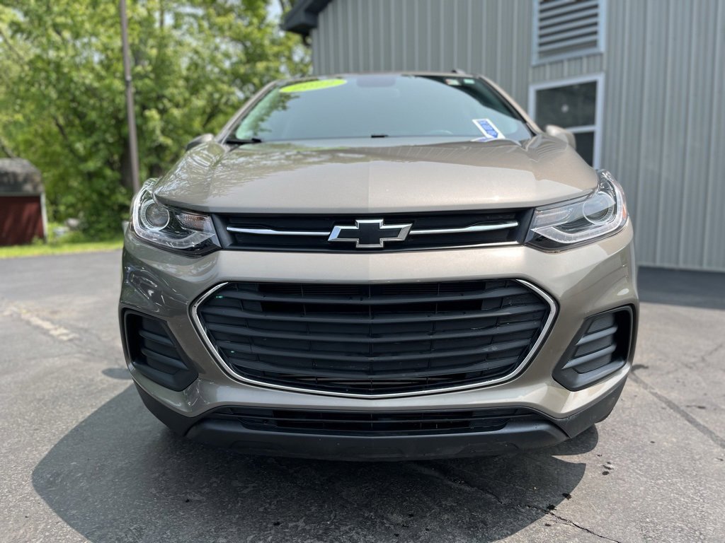 Used 2022 Chevrolet Trax LT with VIN KL7CJPSM0NB558765 for sale in Olean, NY