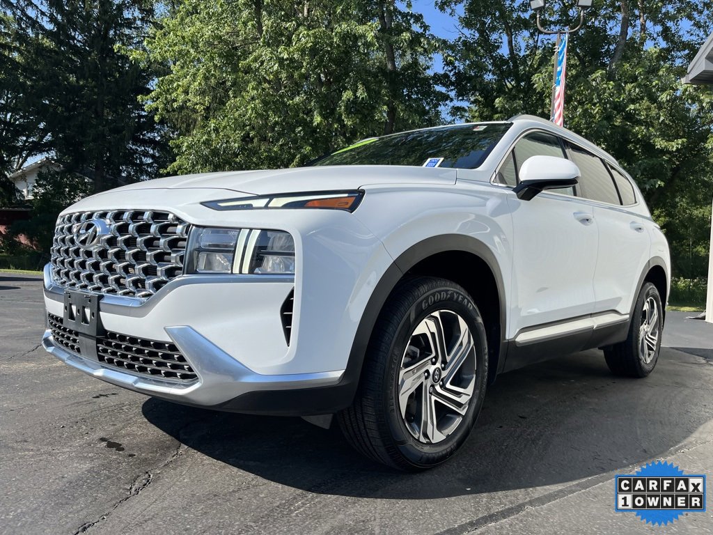 2022 Hyundai Santa Fe SEL photo 2
