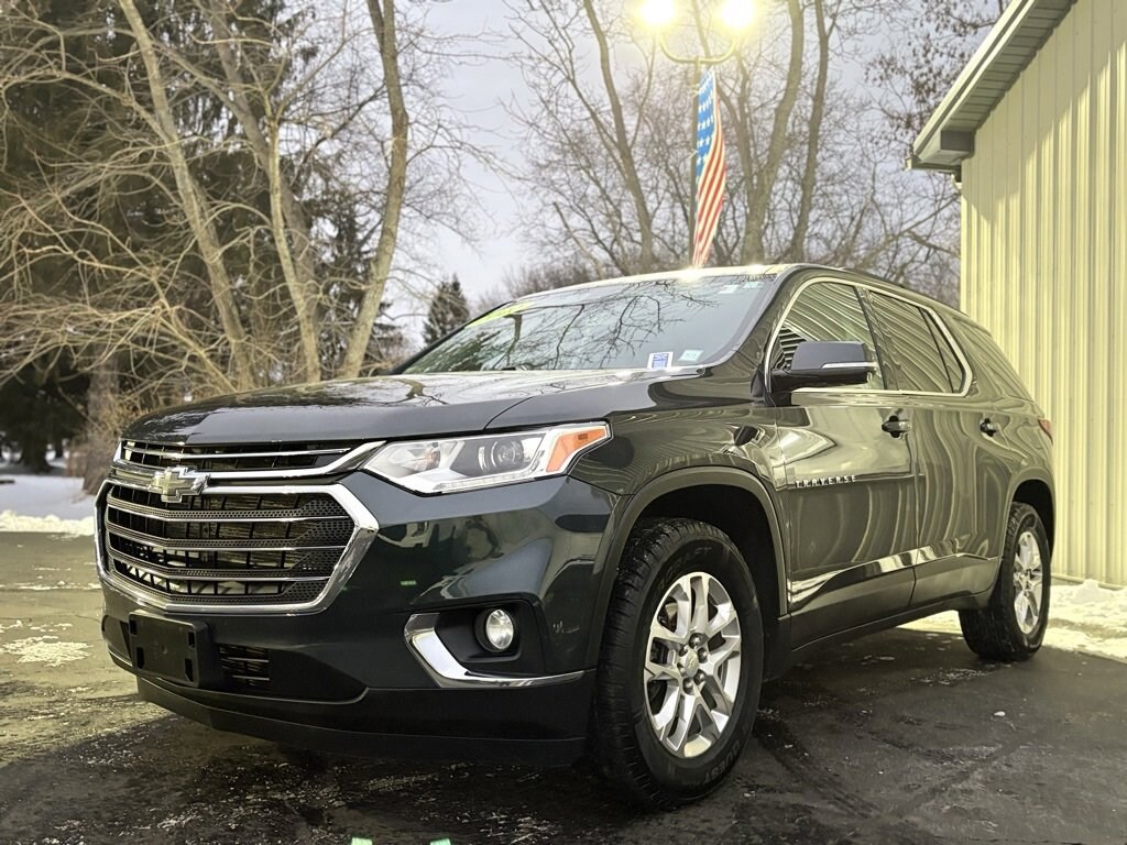 Used 2020 Chevrolet Traverse LT Cloth SUV