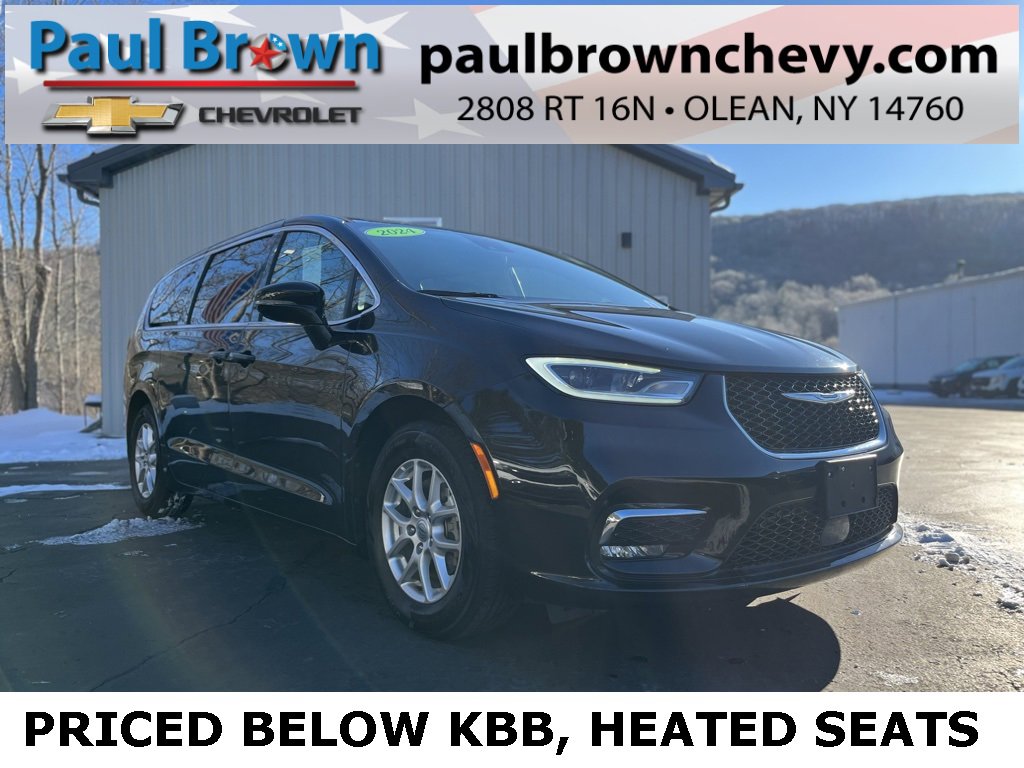 2024 Chrysler Pacifica Touring L's photo