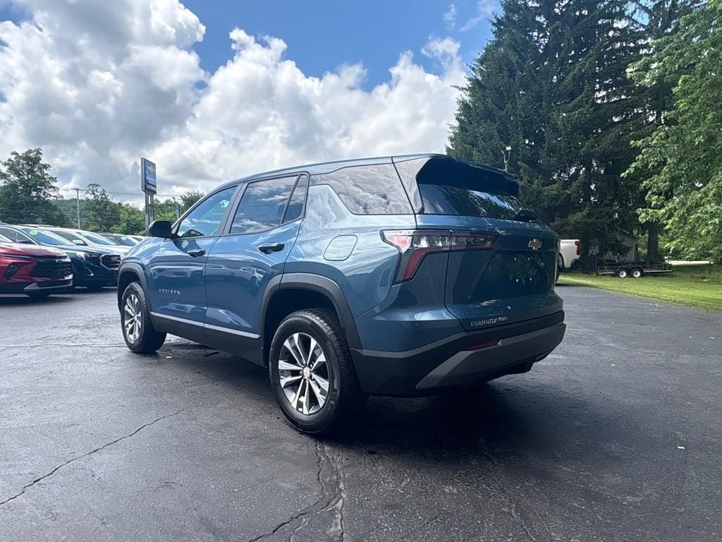 2027 Chevrolet Equinox LT - Photo 11