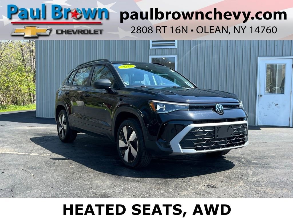 2025 Volkswagen Taos 1.5T S 4Motion's photo
