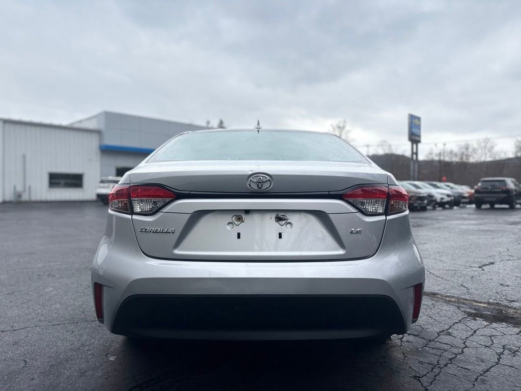 2024 Toyota Corolla LE - Photo 11
