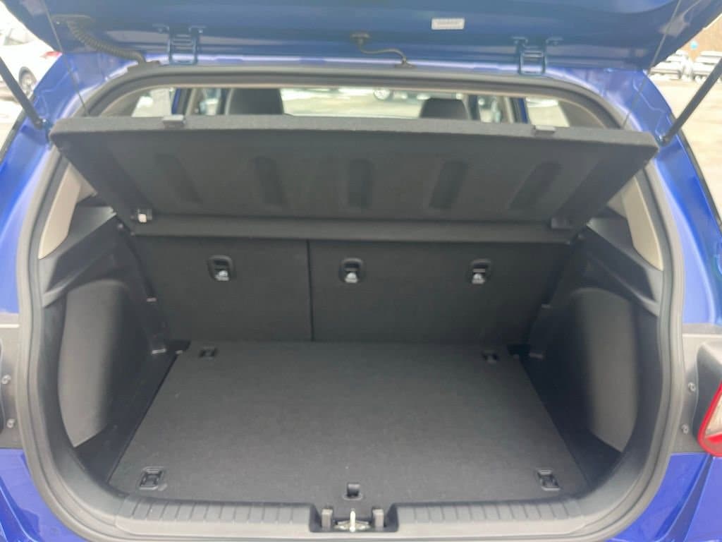 2023 Hyundai Venue Limited - Photo 16