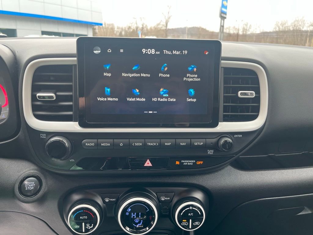 2023 Hyundai Venue Limited - Photo 21