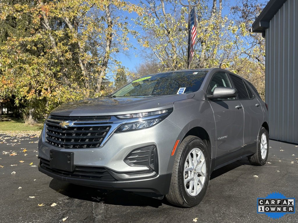 2023 Chevrolet Equinox LS photo 3