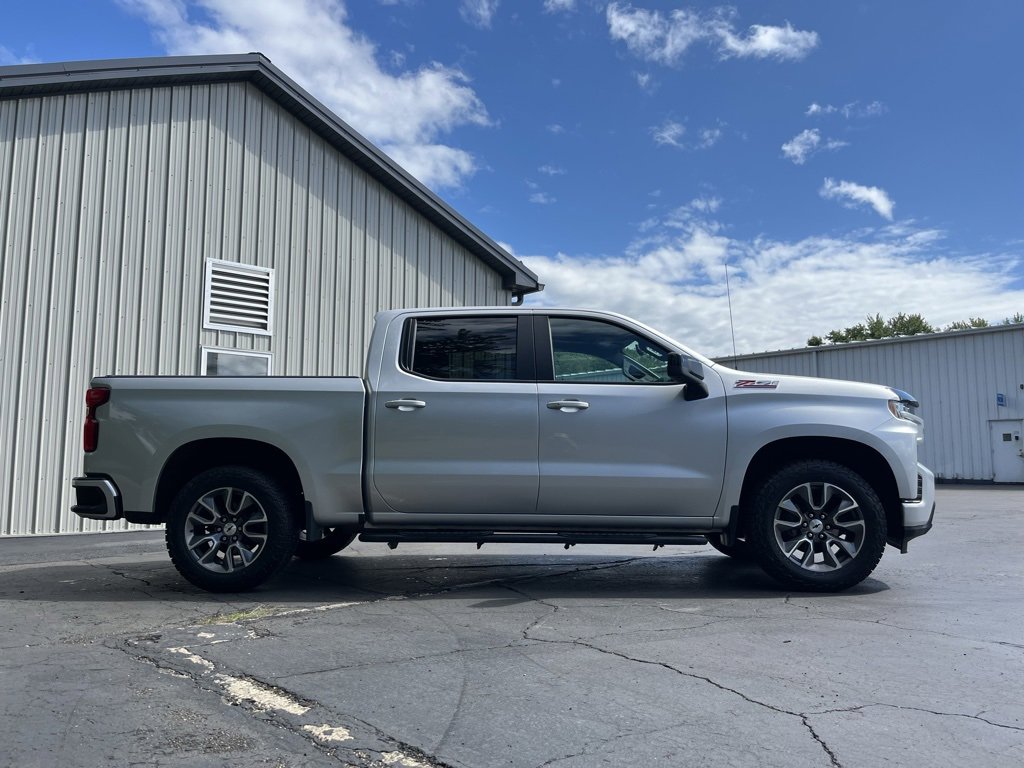 2022 Chevrolet Silverado 1500 RST photo 2