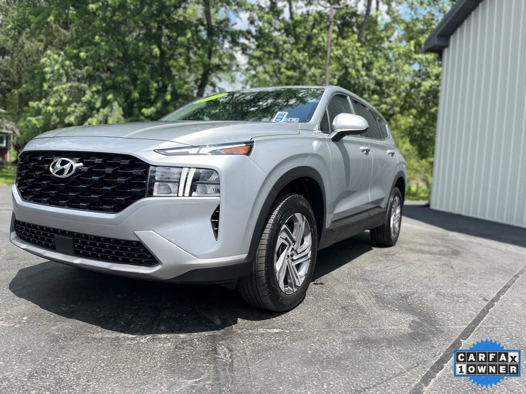 2023 Hyundai Santa Fe SE photo 3