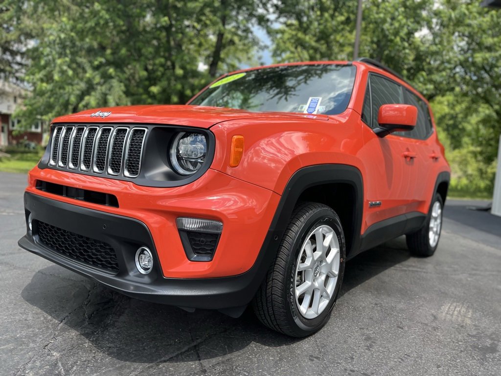 2021 Jeep Renegade Latitude photo 3