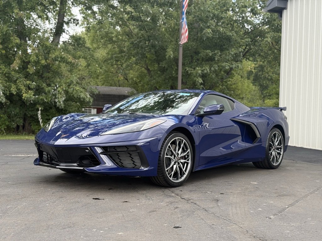 2026 Chevrolet Corvette Stingray 2LT photo 3
