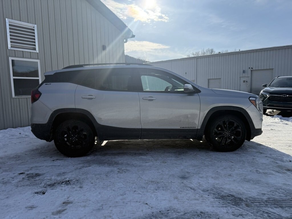 Used 2022 GMC Terrain SLT SUV