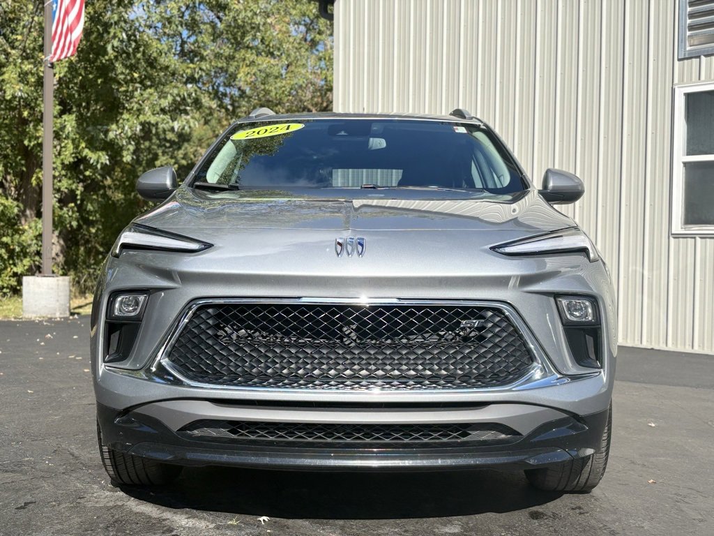 2024 Buick Encore GX Sport Touring photo 2
