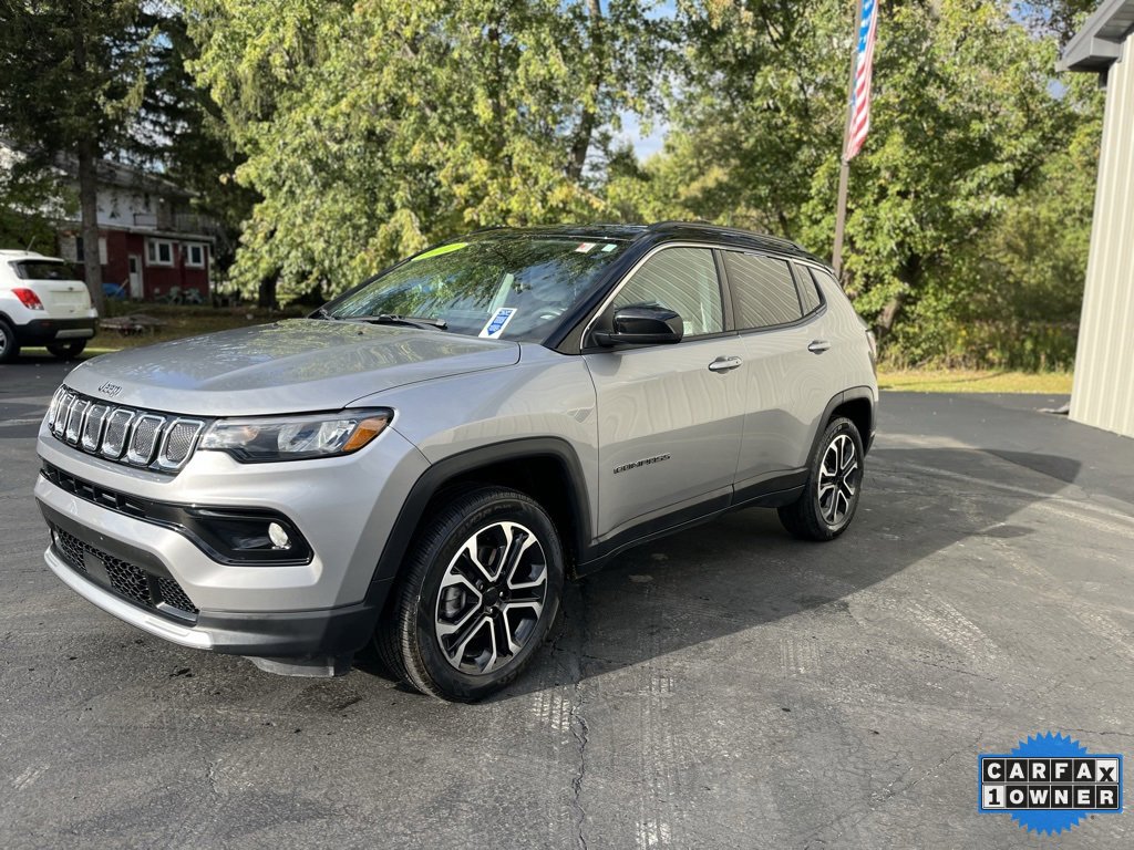 2022 Jeep Compass Limited photo 2