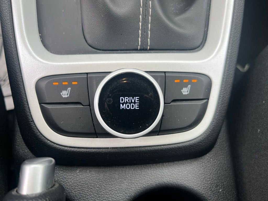 2023 Hyundai Venue Limited - Photo 25