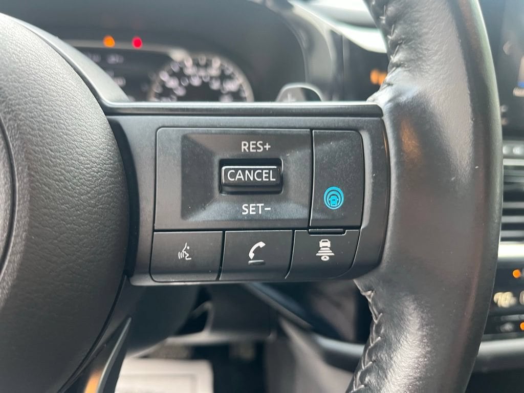 2025 Nissan Pathfinder SV - Photo 14