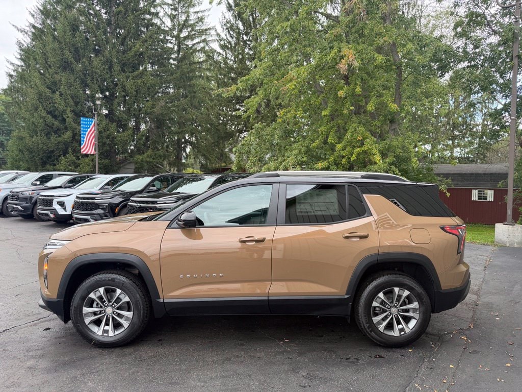 2027 Chevrolet Equinox LT - Photo 9