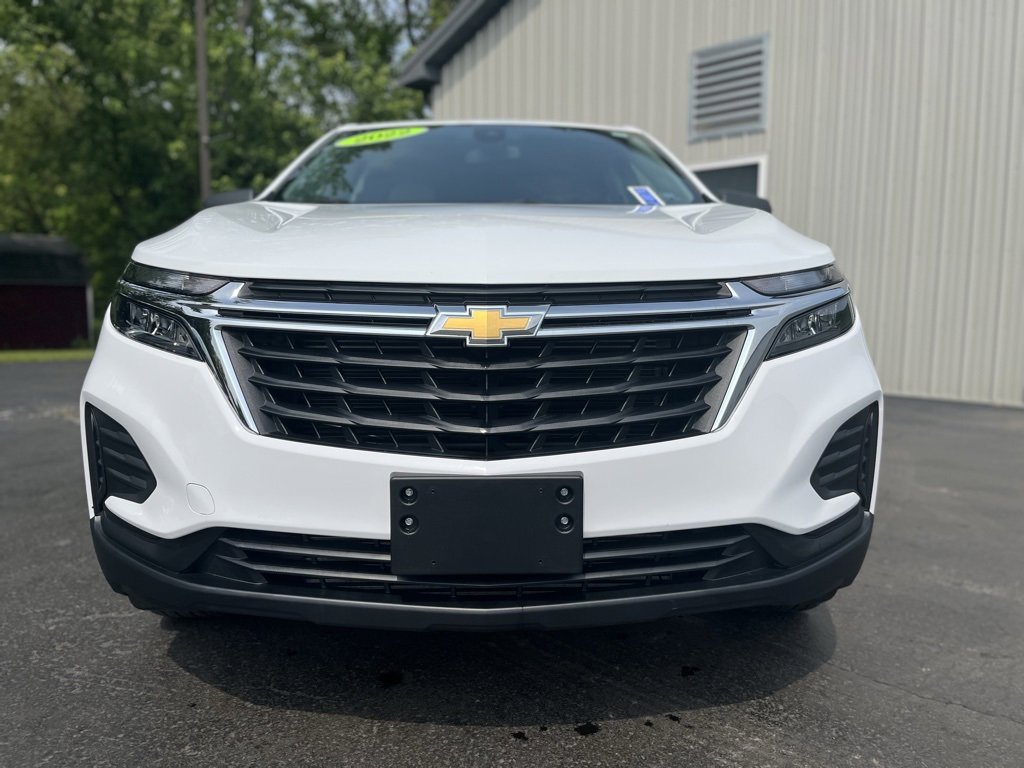 2022 Chevrolet Equinox LS photo 2