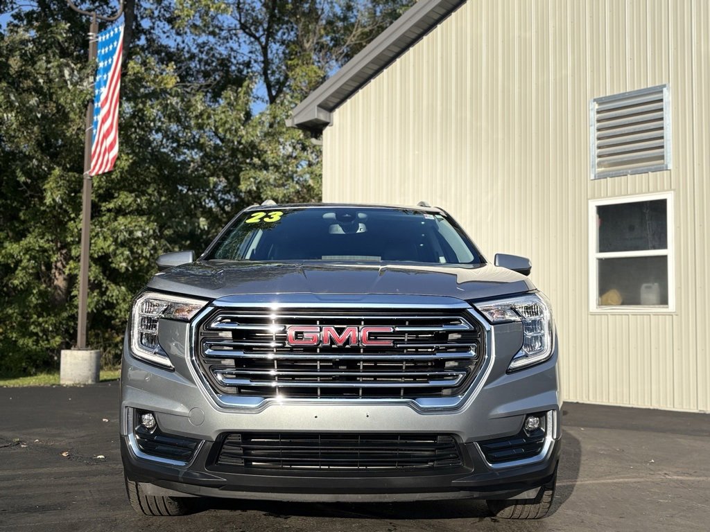2023 Gmc Terrain SLT photo 2