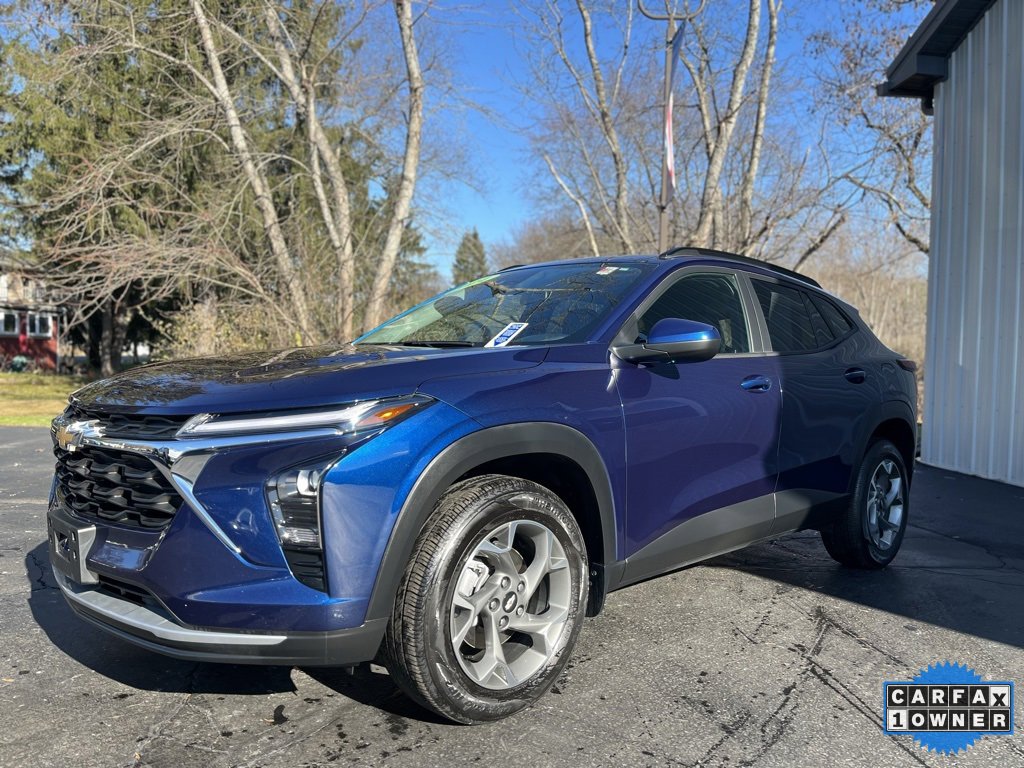 2024 Chevrolet Trax LT photo 3