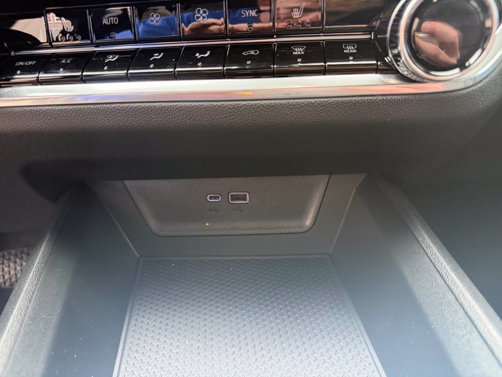 2027 Chevrolet Equinox LT - Photo 33