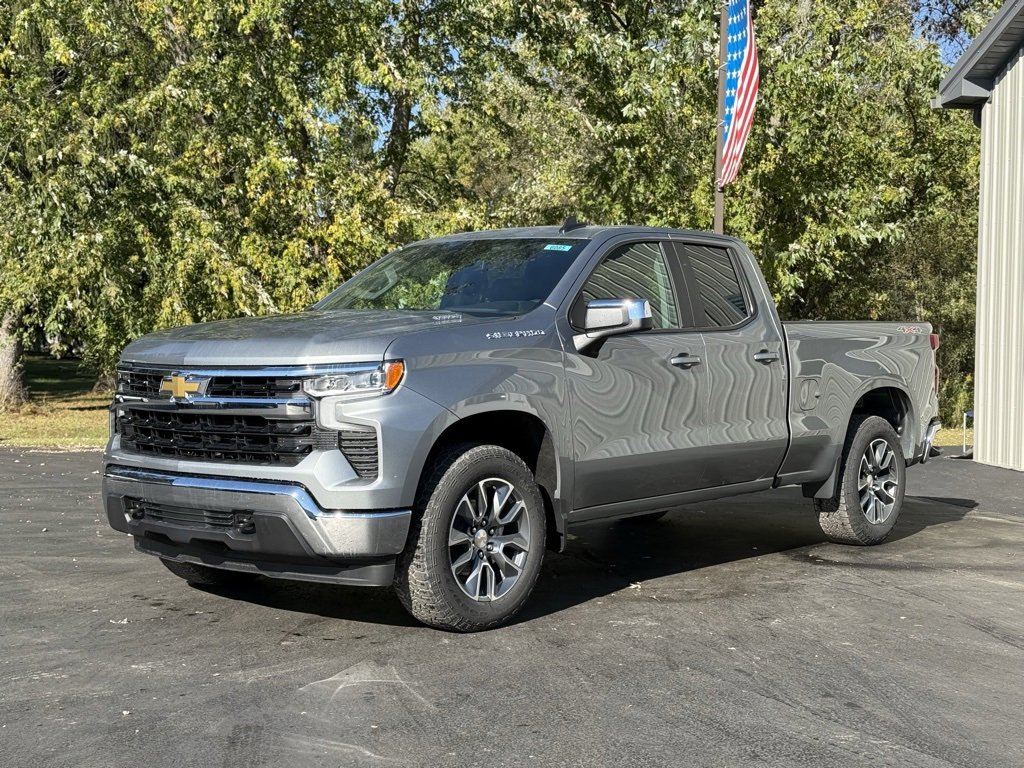 2026 Chevrolet Silverado 1500 LT photo 3