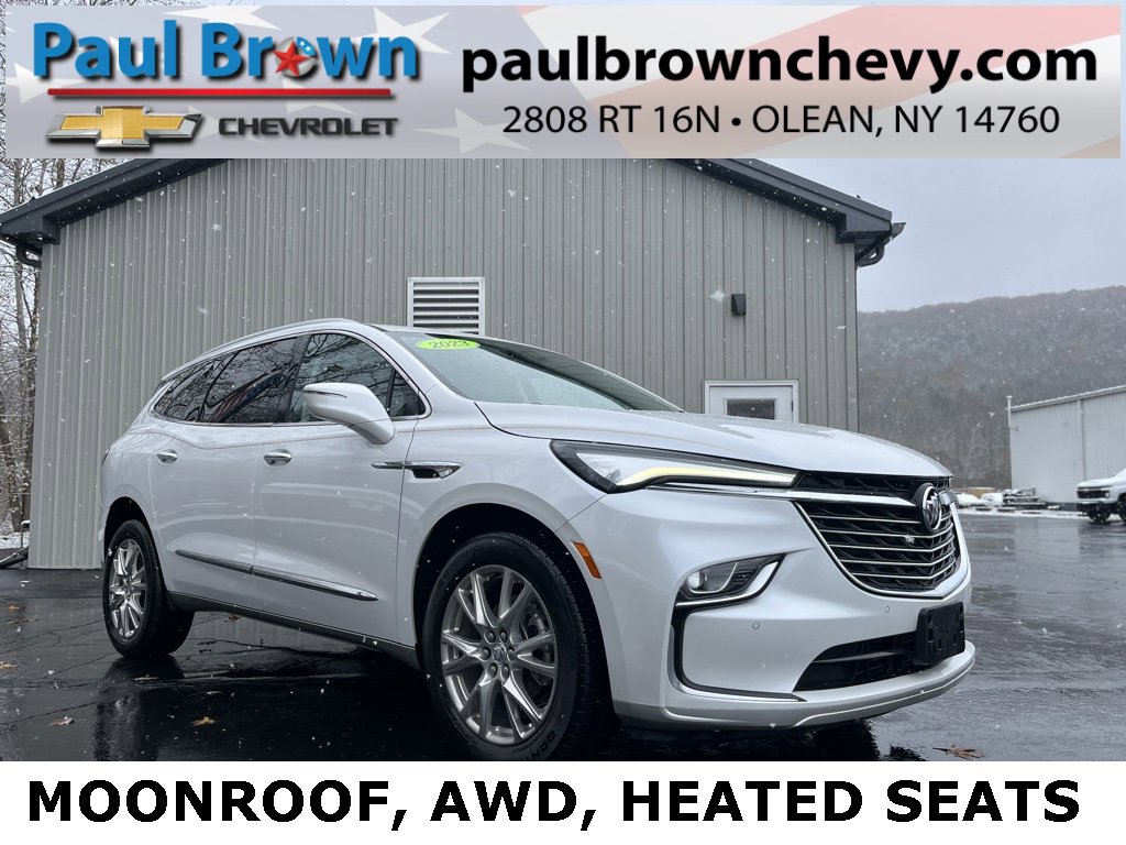 2023 Buick Enclave Essence's photo